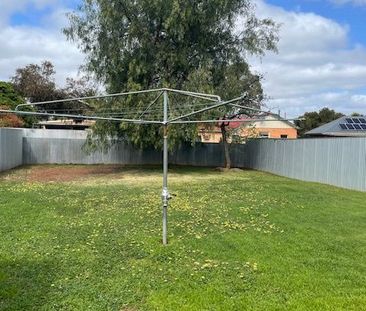Fresh 3 Bedroom home - Photo 1