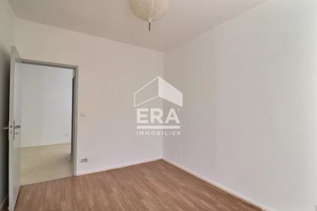 APPARTEMENT T3 - PLACE DU VIGAN - Photo 2