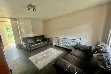 2 bedroom end of terrace house to rent - Photo 5