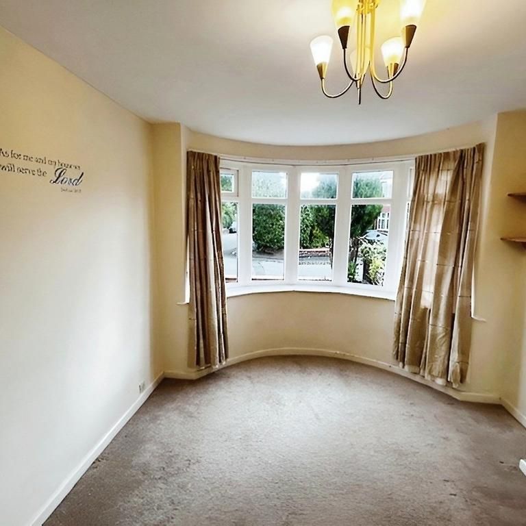3 bedroom semi-detached house to rent - Photo 1