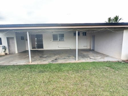 MODERN AND SPACIOUS - Photo 2