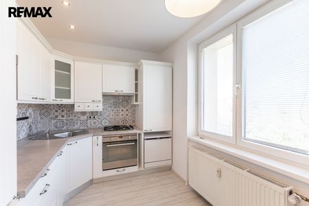 Pronájem bytu 2+1 v osobním vlastnictví 53 m², Praha 9 - Hloubětín - Photo 2