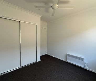 22 Marathon Way, Narre Warren South VIC - Photo 4