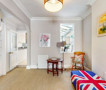 4 Bed Semi-Detached House, Temperley Road, SW12 - Photo 3