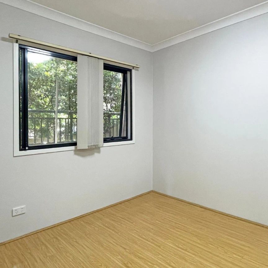 Private Courtyard Retreat in Secure Complex - Photo 1