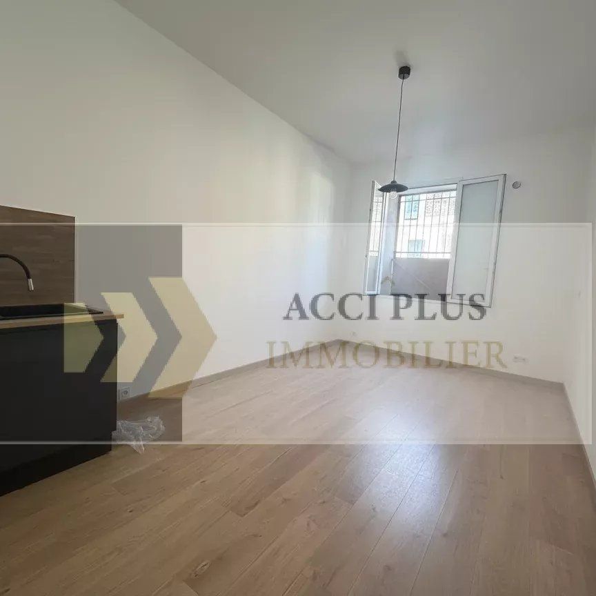 Location Appartement 1 pièce 22m² NIMES 30900 - Photo 1