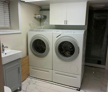 For Lease - 1621 Mount Pleasant Road, Toronto, Ontario - Photo 1