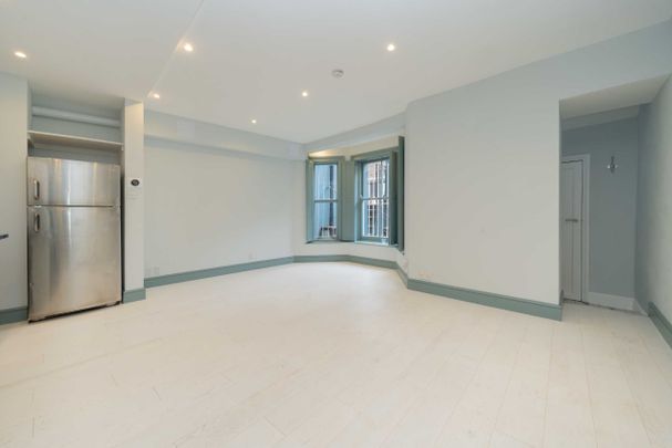 Powis Gardens, Notting Hill, W11 - Photo 1