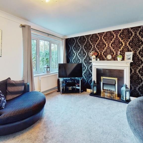 4 bedroom semi-detached house to rent - Photo 1