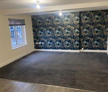 3 bedroom apartment to rent - Photo 2