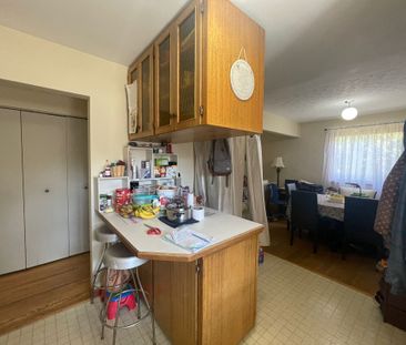 3 BDRMS 1 BATH BUNGALOW MAINFLOOR IN GLENDALE - Photo 4