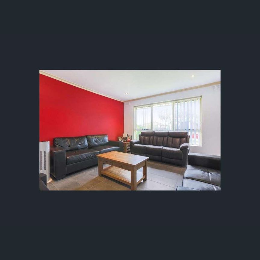 2 Bedroom Unit in heart of Springvale - Photo 1