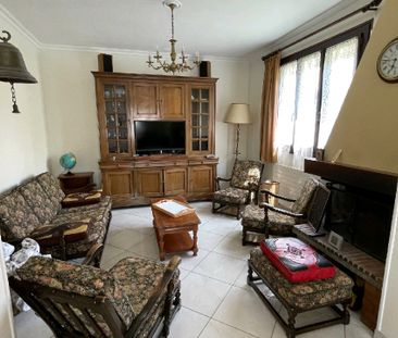 Location Appartement 7 pièces 12m² - Photo 1