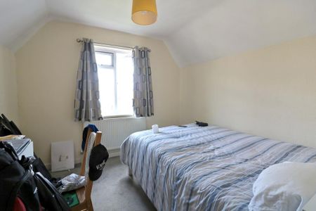 House share to rent - Photo 4
