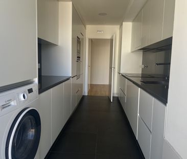 Apartamento T3 com Varanda e 2 Lugares de Garagem em Matosinhos Sul - Photo 1