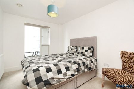 East Coast, Beacon Road, Bournemouth - Photo 4