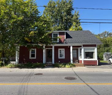 127 Boul. Ste Rose, Laval (Sainte-Rose), QC H7L - Photo 1