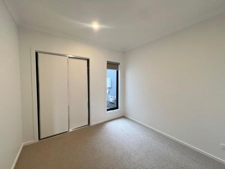 45 Yucca St, Wyndham Vale VIC 3024 - House For Rent | Domain - Photo 3