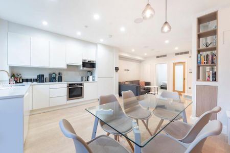 3 bedroom flat to rent - Photo 2