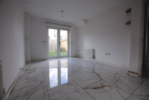 Courtyard Mews, GREENHITHE, London - Photo 1