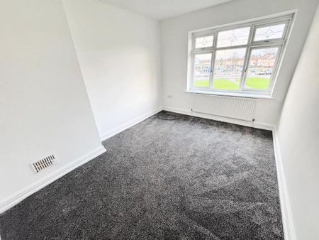 3 bedroom end of terrace house to rent - Photo 3