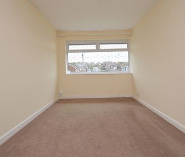 3 Bedroom Semi-Detached House - Photo 2