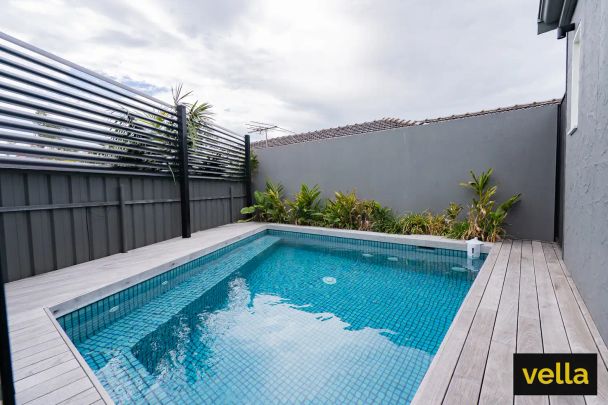 “*** LEASED *** Luxurious Fully Furnished Beachfront Character Home!” - Photo 1
