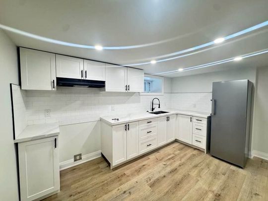 For Lease - 952 Main Street Unit# 5, Hamilton, Ontario - Photo 1