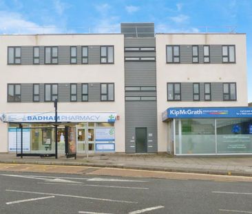 1 bedroom in a flat share to rent - Photo 3