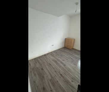 Studio Flat, Firhill Road, SE6 - Photo 2