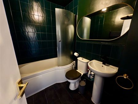 3 Bed Maisonette, Cobden Marine Court, SO17 - Photo 5