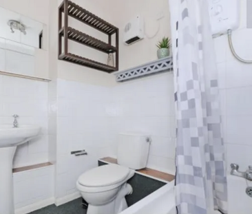 Studio to rent - Photo 6