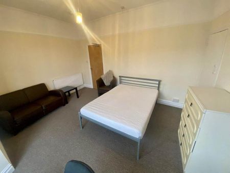 4 bedroom house to rent - Photo 2