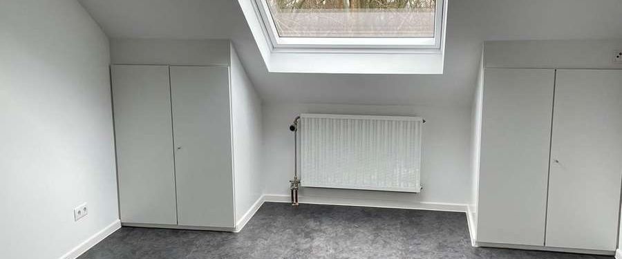 2-Zimmer-Wohnung mit EBK, Dachterrasse + Außenstellplatz -KL-Erlenbach - Photo 1