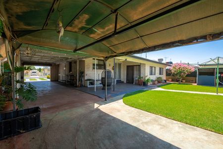 Home For Rent - Photo 4