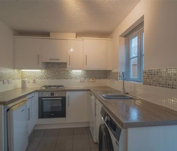 2 bedroom terraced house to rent - Photo 1