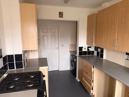 3 Bed Terraced House, Mill Green Close, LS14 - Photo 4