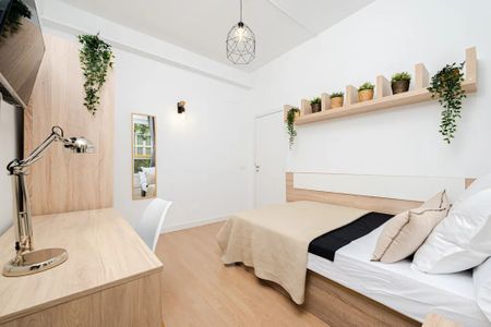 Calle de Fernando el Católico, Madrid, Community of Madrid 28015 - Photo 2