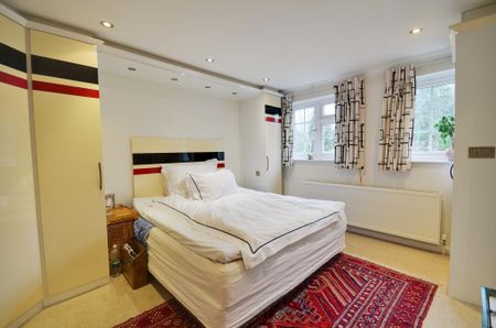 5 bedroom detached house to rent - Photo 5