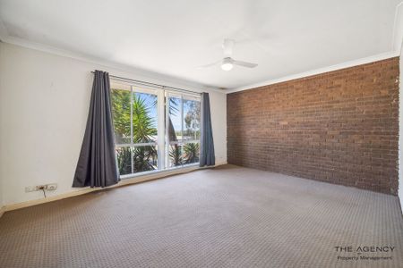 Spacious 3 bedroom with a pool - Photo 2