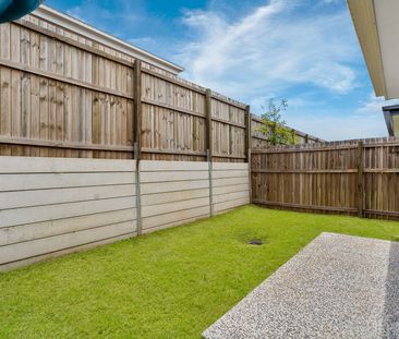 2/56 Dunaden Street, 4133, Logan Reserve Qld - Photo 3