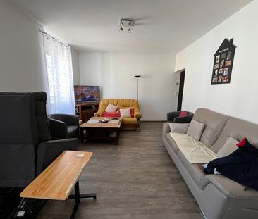 Location Appartement 4 pièces 80m² - Photo 2