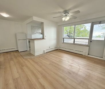 For Lease - 67 Lake Shore Drive Unit# 9, Toronto, Ontario - Photo 3