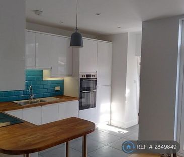 3 bedroom terraced house to rent - Photo 6