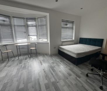 Studio to rent - Photo 3