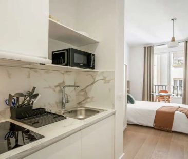 Room in a shared 16-bedroom apartment for rent in Sol, all bills included - Photo 4