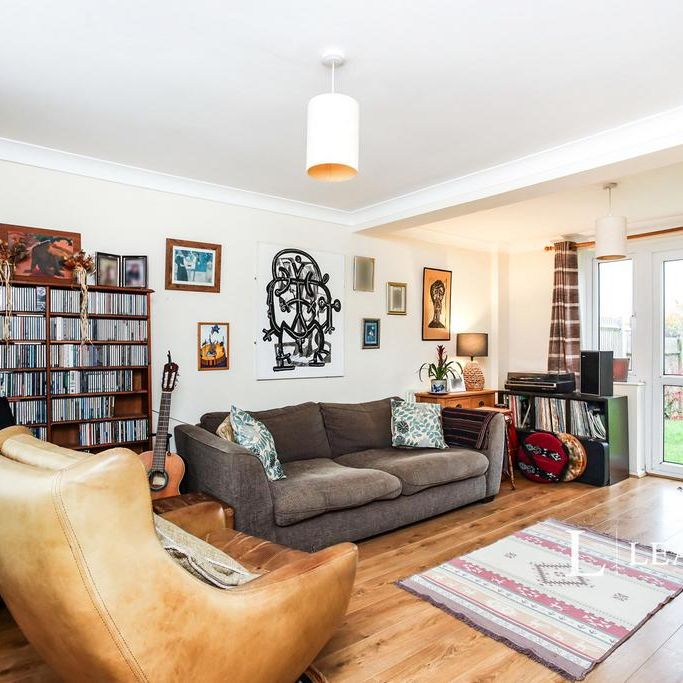 3 bedroom terraced house to rent - Photo 1