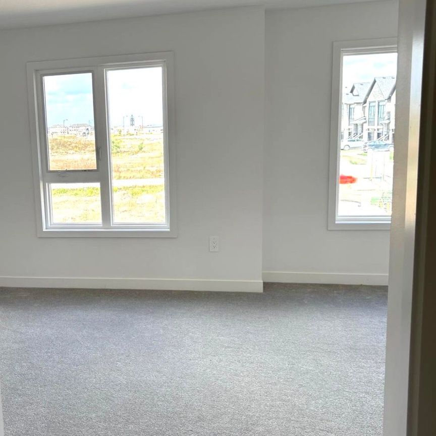 For Lease - 7 Pin Oak Common, Cambridge, Ontario - Photo 1