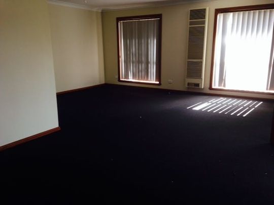 LARGE THREE BEDROOM VILLA - Photo 1