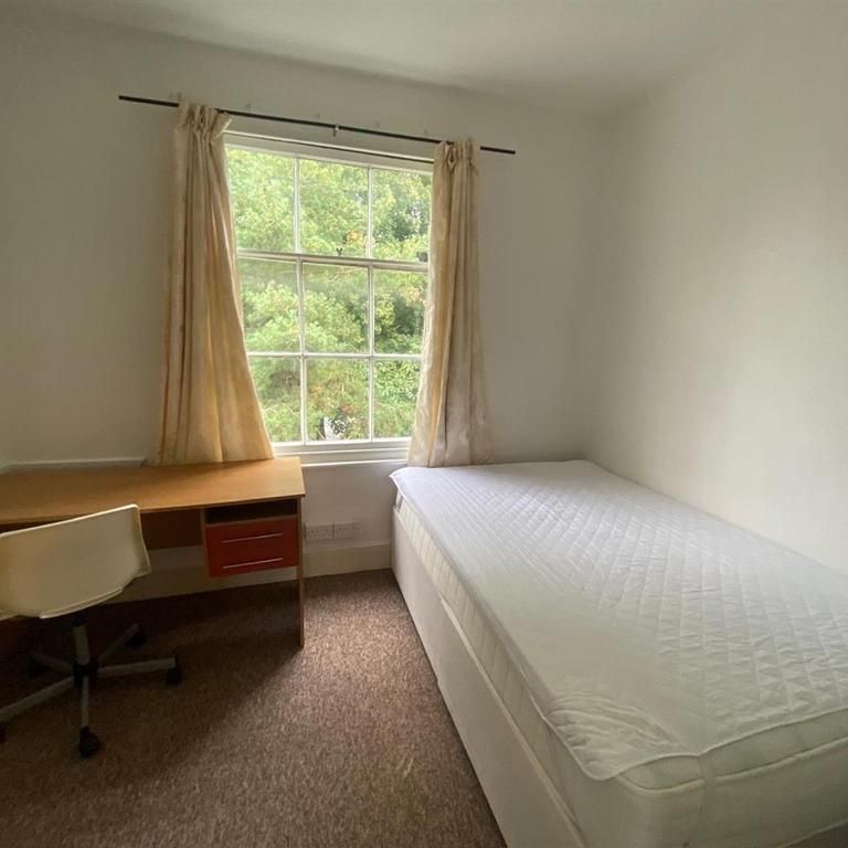 7 bedroom terraced house to rent - Photo 1